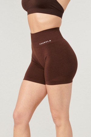 Young LA W120 - Core Seamless Shorts Dunkelbraun | 1905-SNKZC